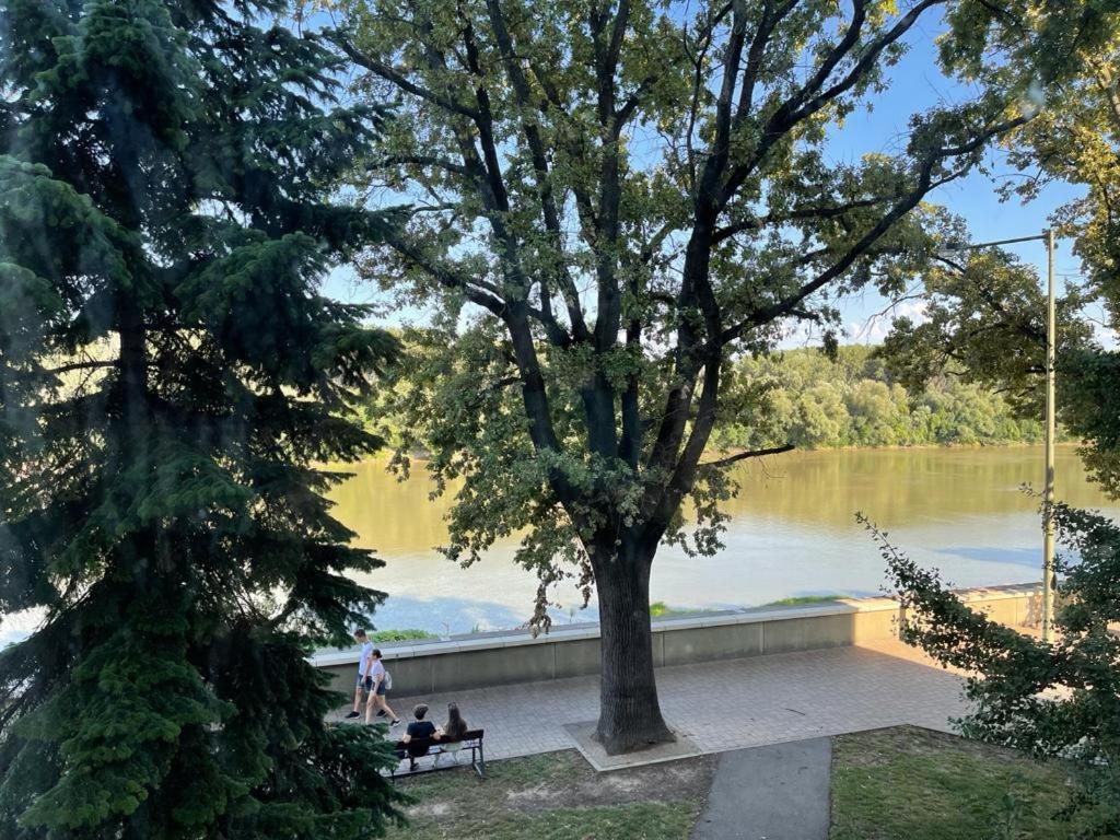 Romantic Riverview Bestern Szeged Exterior photo